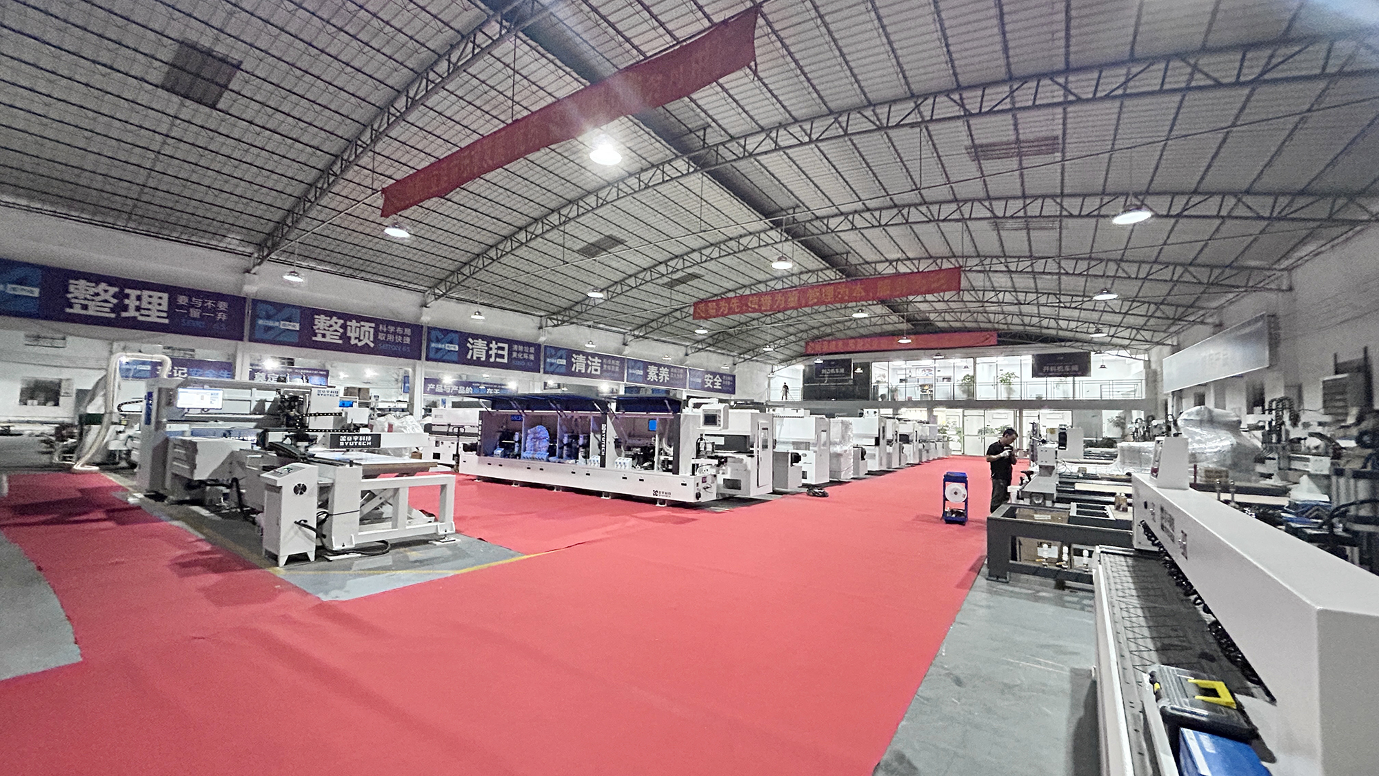 Edge banding machine workshop