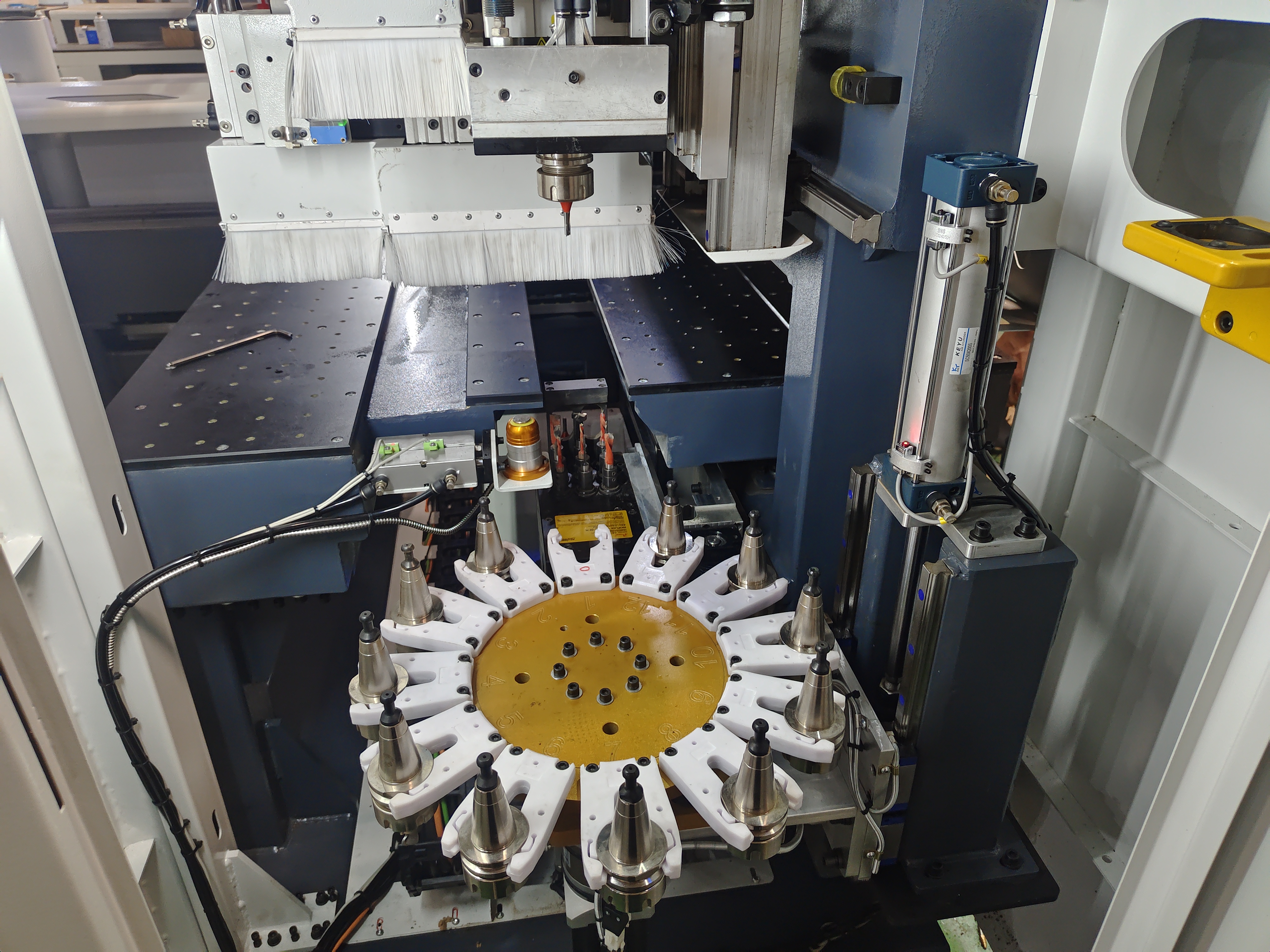 Disc Tool Magazine